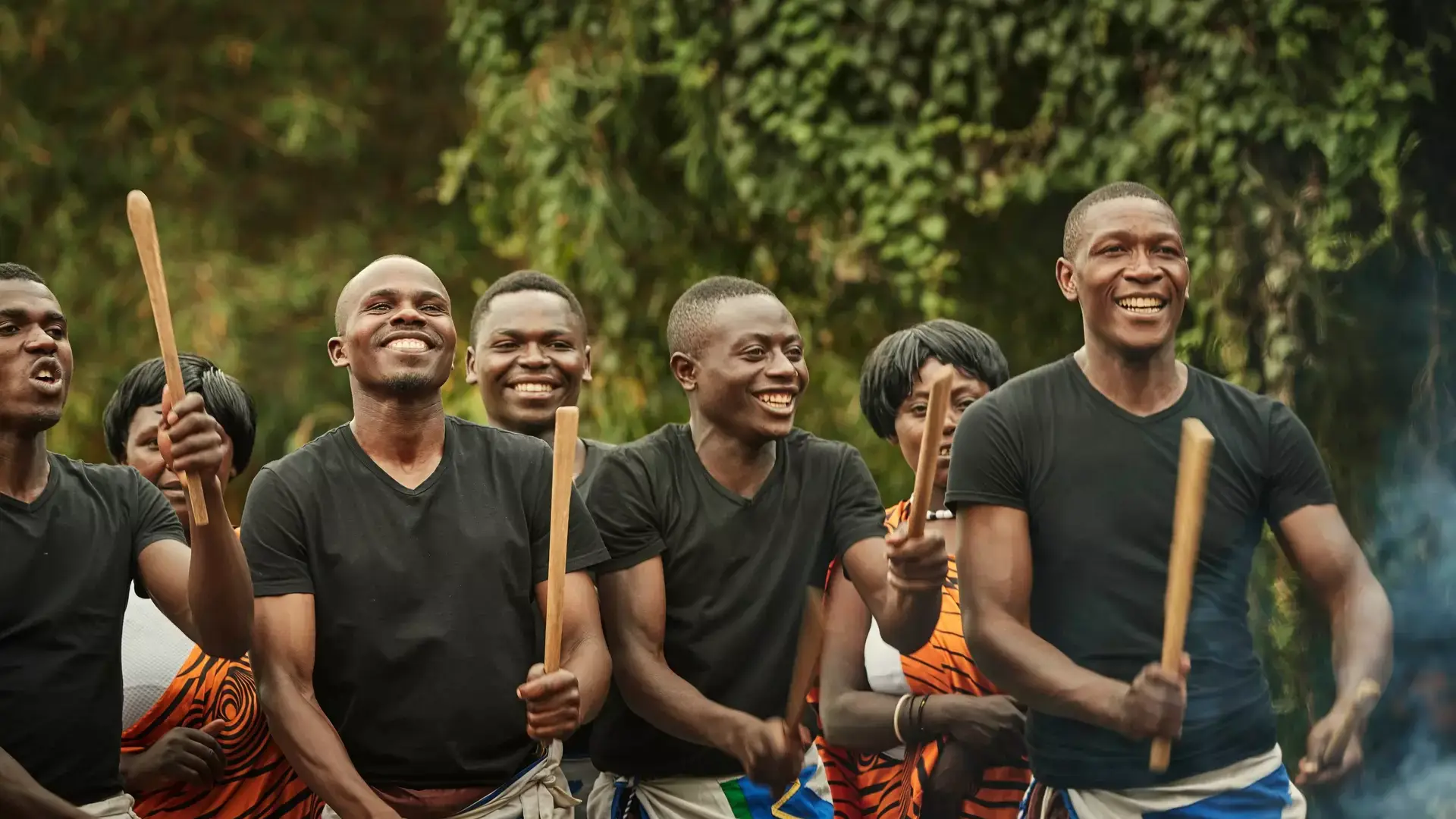 batch_OO_GorillasNest_Lifestyle_Dancing_15723_MASTER